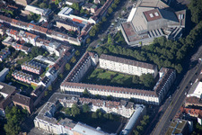 Vue aérienne de Théâtre, Adlerstr à le quartier Südstadt in Karlsruhe dans le département Bade-Wurtemberg, Allemagne