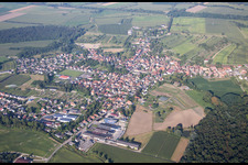 Vue aérienne de Obenheim dans le département Bas Rhin, France