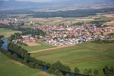 Vue aérienne de Sermersheim dans le département Bas Rhin, France