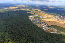 Vue aérienne de Zone industrielle Lorenzstraße et Am Hasenbiehl à le quartier Blankenloch in Stutensee dans le département Bade-Wurtemberg, Allemagne