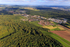 Vue aérienne de Vue de la ville depuis le nord-ouest à Maulbronn dans le département Bade-Wurtemberg, Allemagne