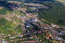 Vue aérienne de Centre-ville vu de l'ouest à Maulbronn dans le département Bade-Wurtemberg, Allemagne
