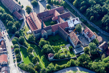 Vue aérienne de Complexe de bâtiments du monastère Maulbronn à Maulbronn dans le département Bade-Wurtemberg, Allemagne