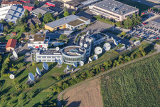 Vue aérienne de Miroirs paraboliques des antennes paraboliques de Signalhorn en Waldrems à le quartier Waldrems in Backnang dans le département Bade-Wurtemberg, Allemagne