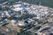 Vue oblique de Campus universitaire KIT - Campus Nord (ancien Centre de recherche nucléaire de Karlsruhe) à le quartier Leopoldshafen in Eggenstein-Leopoldshafen dans le département Bade-Wurtemberg, Allemagne