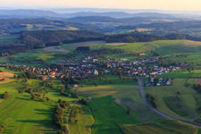 Vue aérienne de Vue du village depuis le nord à Mühlingen dans le département Bade-Wurtemberg, Allemagne