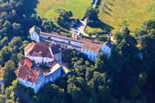 Vue aérienne de Auberge de jeunesse DJH Burg Wildenstein à Leibertingen dans le département Bade-Wurtemberg, Allemagne