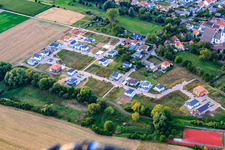 Vue aérienne de Nouvelle zone de développement In den Hundertmorgen à le quartier Offenbach in Offenbach an der Queich dans le département Rhénanie-Palatinat, Allemagne