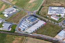 Vue aérienne de Zone industrielle et commerciale Nord avec ITK Engineering GmbH à Rülzheim dans le département Rhénanie-Palatinat, Allemagne