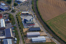 Vue aérienne de Zone industrielle dans la vallée de Spire avec station-service JET, Südpfalz Innovation Hub eG et Metallbau Sent à Rülzheim dans le département Rhénanie-Palatinat, Allemagne