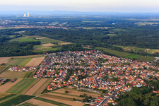 Vue aérienne de Vue du village depuis le sud-ouest à Hördt dans le département Rhénanie-Palatinat, Allemagne