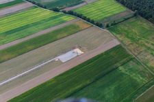 Chantier de construction à Hatzenbühl dans le département Rhénanie-Palatinat, Allemagne d'en haut