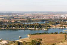 Vue aérienne de Zone de maisons de week-end Eicher See à Hamm Am Rhein à Eich dans le département Rhénanie-Palatinat, Allemagne