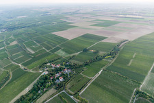 Vue aérienne de Walheimer Graben à le quartier Hangen-Wahlheim in Alsheim dans le département Rhénanie-Palatinat, Allemagne