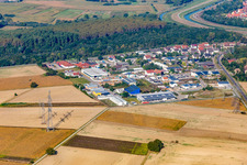 Vue aérienne de Zone commerciale Krautstückerweg à le quartier Rußheim in Dettenheim dans le département Bade-Wurtemberg, Allemagne