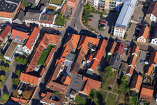 Vue oblique de Frankenhofpassage et VR Bank Südpfalz eG Direction régionale Kandel à Kandel dans le département Rhénanie-Palatinat, Allemagne