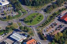 Vue aérienne de Rond-point de la station-service ARAL à Kandel dans le département Rhénanie-Palatinat, Allemagne