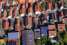 Vue aérienne de Granges avec toits photovoltaïques sur Rheinstr à Kandel dans le département Rhénanie-Palatinat, Allemagne