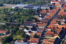Vue aérienne de Rheinstraße depuis le nord-est à Kandel dans le département Rhénanie-Palatinat, Allemagne