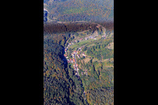 Vue aérienne de Hirschthal dans le département Rhénanie-Palatinat, Allemagne