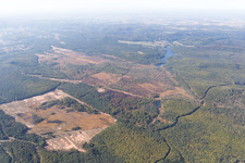 Vue aérienne de Bitche, zone d'entraînement militaire à Haspelschiedt dans le département Moselle, France