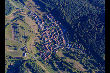 Vue aérienne de Aperçu du village dans la forêt du Palatinat à Böllenborn dans le département Rhénanie-Palatinat, Allemagne