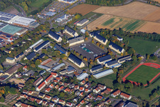 Vue aérienne de Centre électronique de la Bundeswehr à Bad Bergzabern dans le département Rhénanie-Palatinat, Allemagne