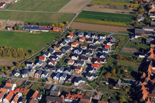 Vue aérienne de Nouvelle zone de développement Pfarrer-Anselmann-Straße et Im Tabakfeld depuis l'ouest à Hatzenbühl dans le département Rhénanie-Palatinat, Allemagne
