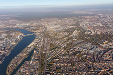 Vue aérienne de Quartier sur l'Altrhein dans la zone urbaine dans l'arrondissement de Neckarstadt-Ouest à le quartier Neckarstadt-Ost in Mannheim dans le département Bade-Wurtemberg, Allemagne