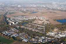 Quartier Oggersheim in Ludwigshafen am Rhein dans le département Rhénanie-Palatinat, Allemagne du point de vue du drone