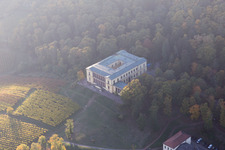 Vue aérienne de Château de la Villa Ludwigshöhe à Weyher in der Pfalz dans le département Rhénanie-Palatinat, Allemagne