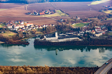 Vue aérienne de Emplacement de l'établissement pénitentiaire Suben sur les rives de l'Inn à Suben dans le département Haute-Autriche, L'Autriche