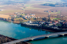 Vue aérienne de Emplacement de l'établissement pénitentiaire Suben sur les rives de l'Inn à Suben dans le département Haute-Autriche, L'Autriche