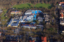 Photographie aérienne de Parc thermal de l'Europa Therme Bad Füssing sur la Kurallee avec la Klinik Niederbayern sur la Paracelsusstraße et le Thermenhotel Tannenhof du sud-ouest 1 à Bad Füssing dans le département Bavière, Allemagne