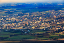 Vue aérienne de Vue de la ville depuis le sud-est à le quartier Reichenberg in Pfarrkirchen dans le département Bavière, Allemagne