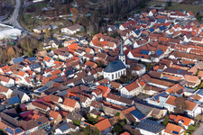 Vue aérienne de Bâtiment religieux (Palatinat) à le quartier Niederhochstadt in Hochstadt dans le département Rhénanie-Palatinat, Allemagne