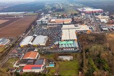 Vue aérienne de Quincaillerie Hornbach de l'ouest à Bornheim dans le département Rhénanie-Palatinat, Allemagne