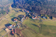 Vue aérienne de Ferme équestre Fjord Eitenmüller à le quartier Rohrbach in Reichelsheim dans le département Hesse, Allemagne