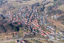 Vue aérienne de Champs agricoles et surfaces utilisables à Völkersweiler dans le département Rhénanie-Palatinat, Allemagne