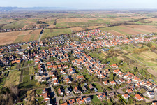 Vue aérienne de Vue des rues et des maisons des quartiers résidentiels à le quartier Schaidt in Wörth am Rhein dans le département Rhénanie-Palatinat, Allemagne