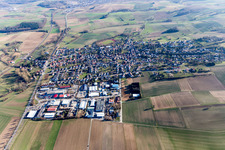 Vue aérienne de Du nord à le quartier Helmsheim in Bruchsal dans le département Bade-Wurtemberg, Allemagne