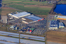 Vue aérienne de GLOBUS Waghäusel-Wiesental, quincaillerie Globus Waghäusel-Wiesental et meubles ROLLER Waghäusel-Wiesental à le quartier Wiesental in Waghäusel dans le département Bade-Wurtemberg, Allemagne