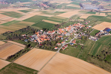 Vue aérienne de Zœbersdorf dans le département Bas Rhin, France