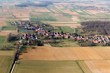 Vue aérienne de Geiswiller dans le département Bas Rhin, France