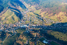 Vue aérienne de Bühlertal dans le département Bade-Wurtemberg, Allemagne