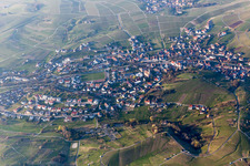 Vue aérienne de Altschweier à le quartier Kappelwindeck in Bühl dans le département Bade-Wurtemberg, Allemagne