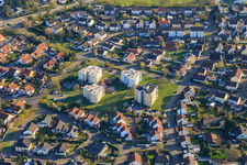 Vue aérienne de 4 blocs résidentiels sur Postgrabenstraße x Am Entensee à Bellheim dans le département Rhénanie-Palatinat, Allemagne