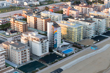 Vue aérienne de Ca' Costantini dans le département Vénétie, Italie
