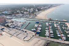Photographie aérienne de Cervia dans le département Ravenna, Italie