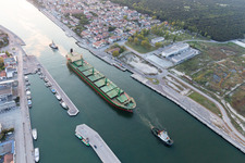 Vue aérienne de Porto Corsini dans le département Émilie-Romagne, Italie